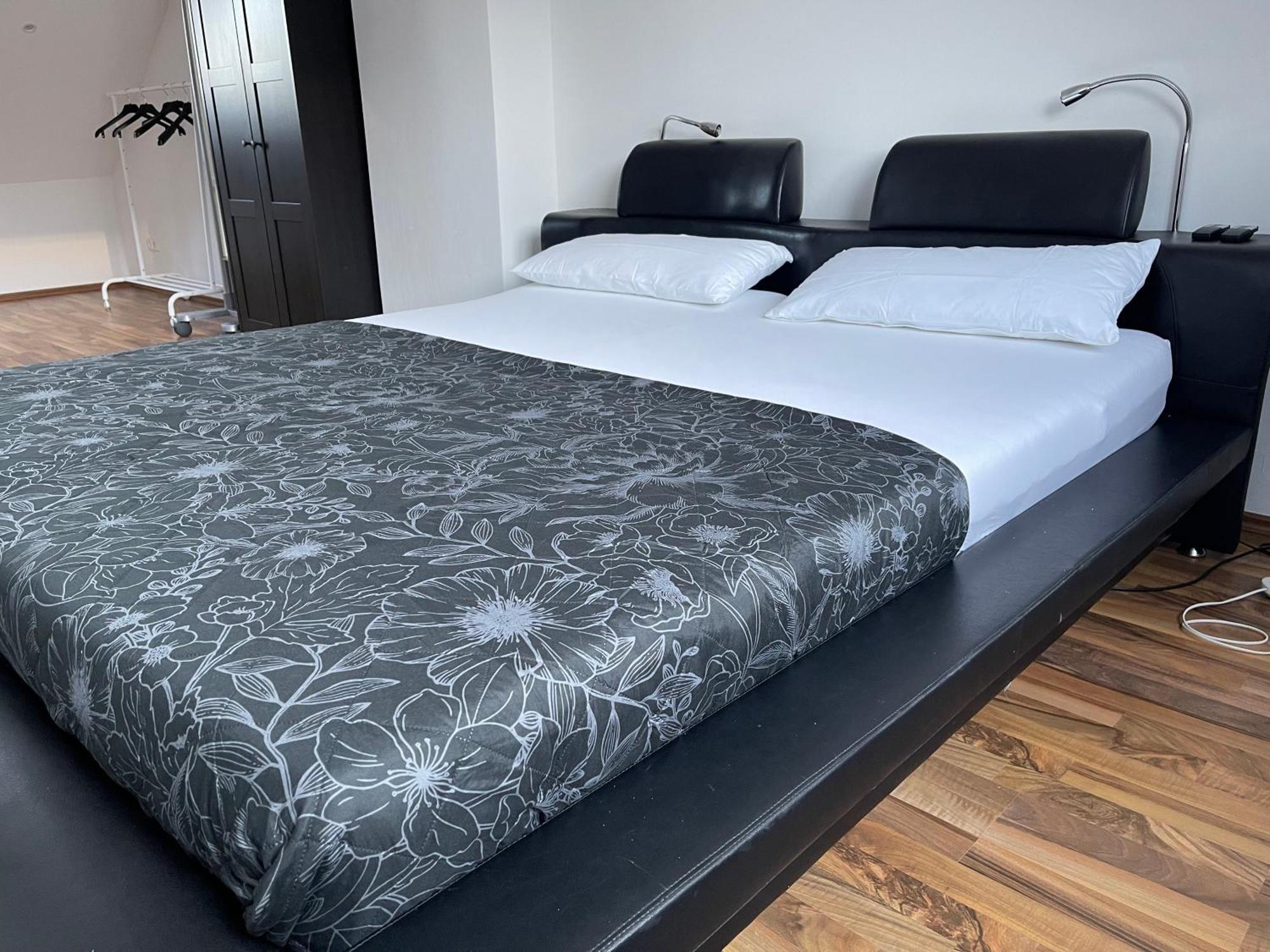 Luxurioeses Zimmer 10Min Zum Universitaet קאסל מראה חיצוני תמונה