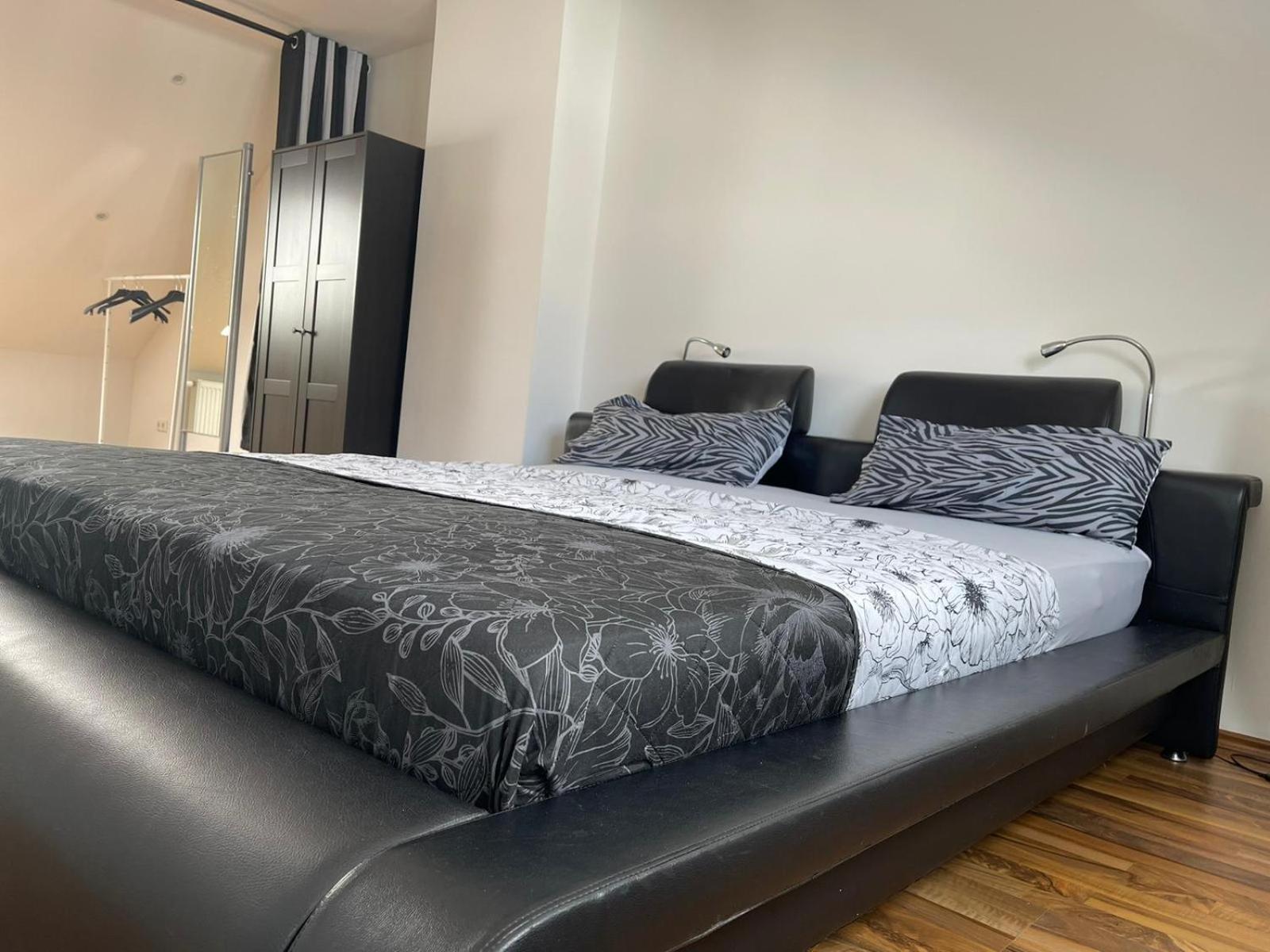 Luxurioeses Zimmer 10Min Zum Universitaet קאסל מראה חיצוני תמונה