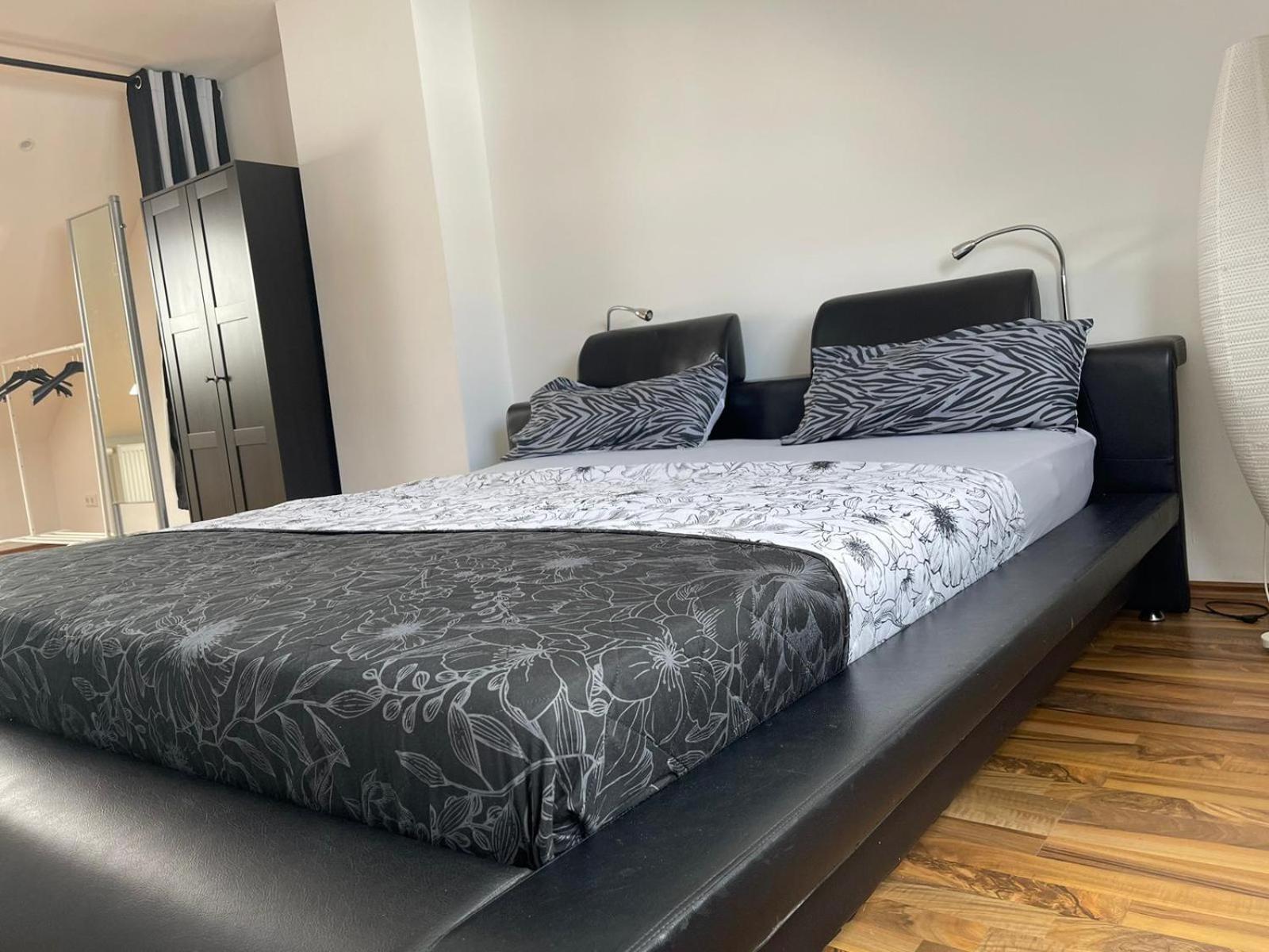 Luxurioeses Zimmer 10Min Zum Universitaet קאסל מראה חיצוני תמונה